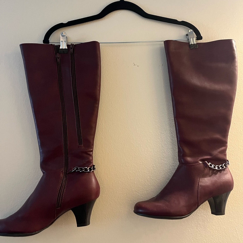 Elegant Burgundy Leather Women's Boots